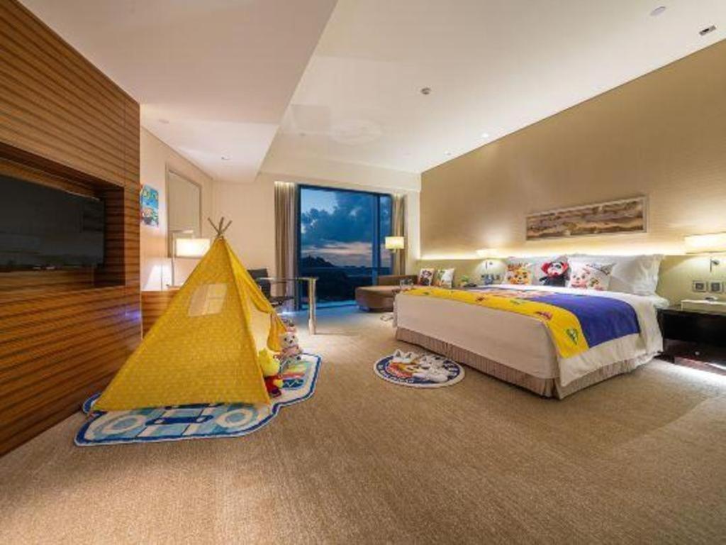 New World Guiyang Hotel Экстерьер фото