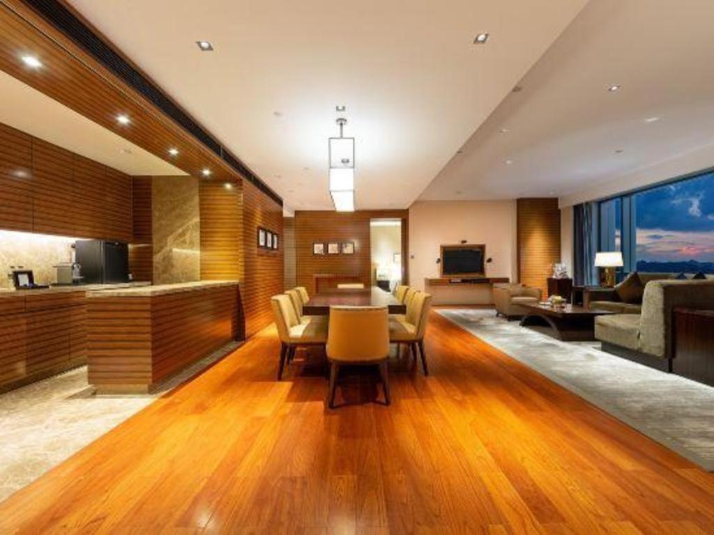 New World Guiyang Hotel Экстерьер фото