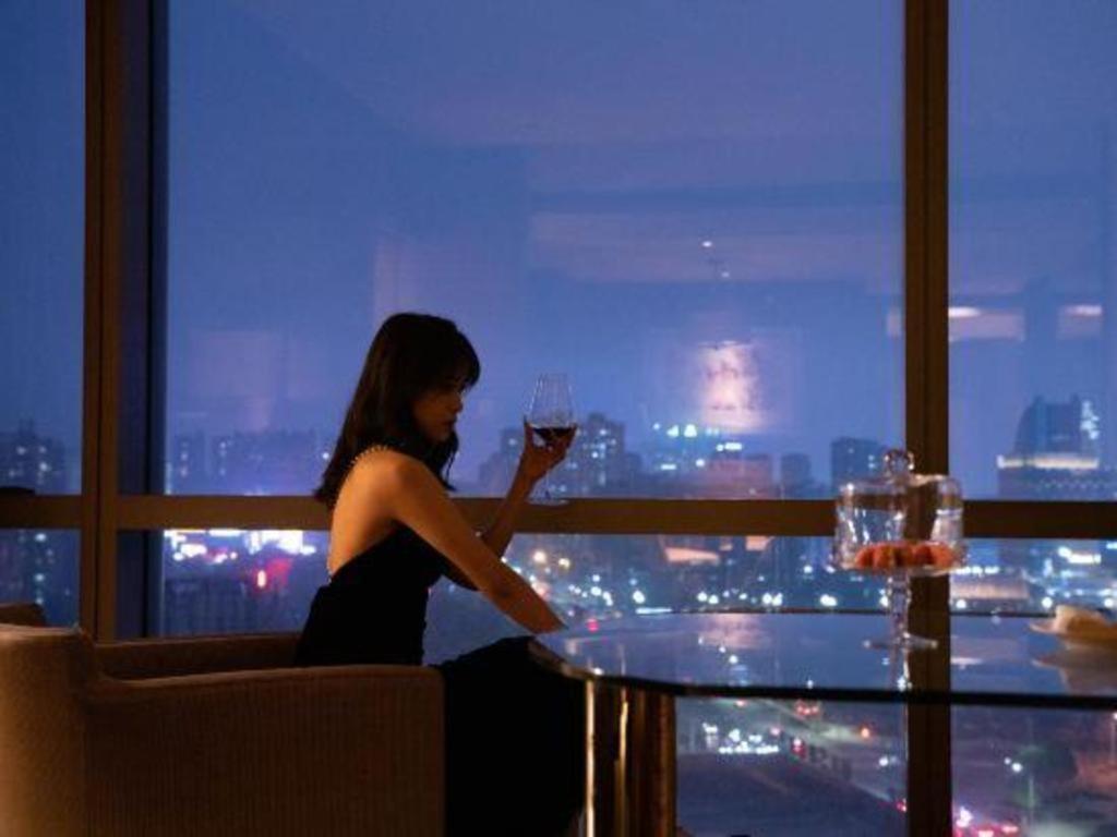 New World Guiyang Hotel Экстерьер фото