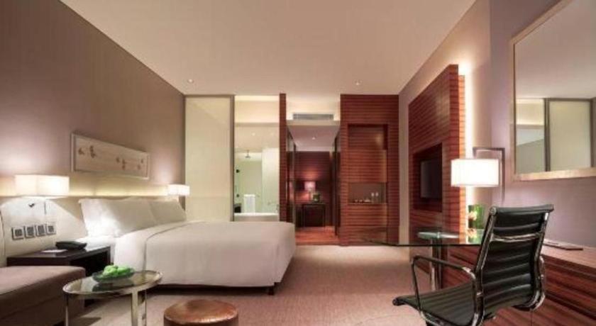 New World Guiyang Hotel Экстерьер фото