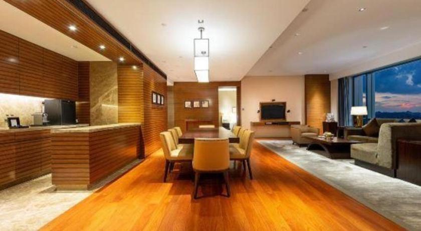 New World Guiyang Hotel Экстерьер фото