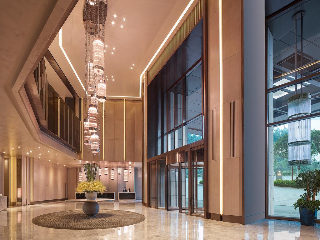 New World Guiyang Hotel Экстерьер фото